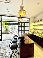 MARINA SEASIDE BOUTIQUE HOTEL