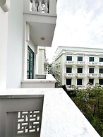 MARINA SEASIDE BOUTIQUE HOTEL