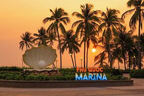 MARINA SEASIDE BOUTIQUE HOTEL