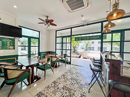 MARINA SEASIDE BOUTIQUE HOTEL