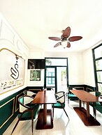 MARINA SEASIDE BOUTIQUE HOTEL