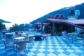 Montrose 11 Boutique