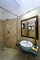 Montrose 11 Boutique