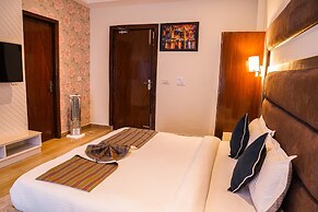 Montrose 11 Boutique