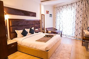 Montrose 11 Boutique