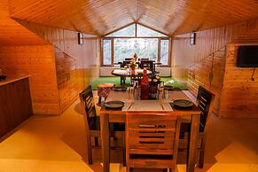 Montrose 11 Boutique