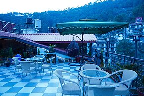 Montrose 11 Boutique