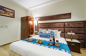 Montrose 11 Boutique