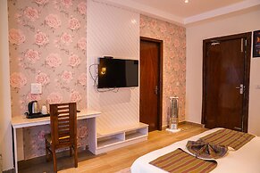 Montrose 11 Boutique