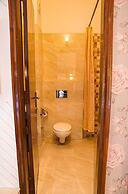 Montrose 11 Boutique