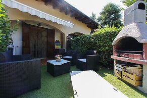 The Three Moons Apartment