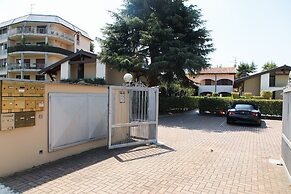 The Three Moons Apartment