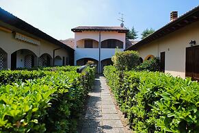 The Three Moons Apartment