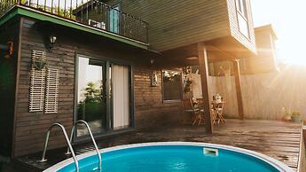 No95 Deluxe Bungalov