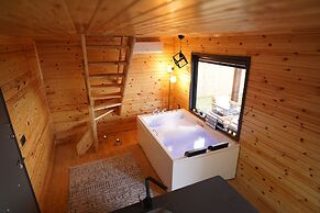 No95 Deluxe Bungalov