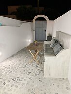 Poli Cave House - Fira Santorini
