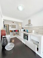 Poli Cave House - Fira Santorini