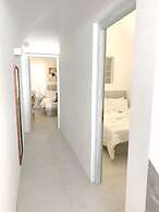 Poli Cave House - Fira Santorini