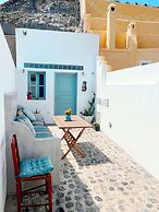 Poli Cave House - Fira Santorini