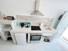 Poli Cave House - Fira Santorini