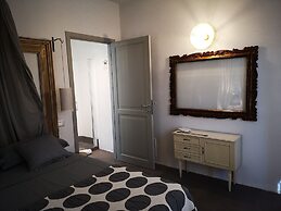 THERESA SULLA COLLINA