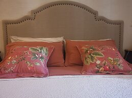 THERESA SULLA COLLINA