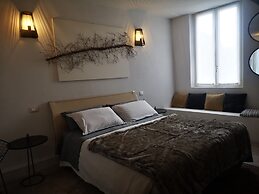 THERESA SULLA COLLINA