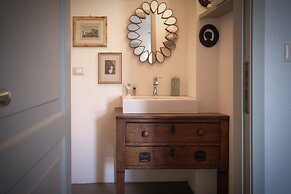 THERESA SULLA COLLINA