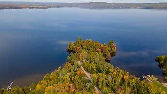 Lakepoint Cottage Resort