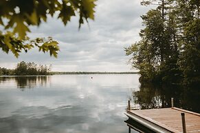 Lakepoint Cottage Resort