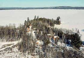 Lakepoint Cottage Resort