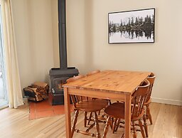 Lakepoint Cottage Resort