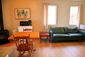 Lakepoint Cottage Resort