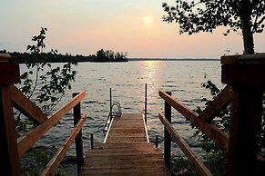 Lakepoint Cottage Resort