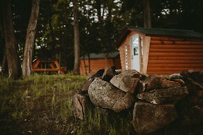 Lakepoint Cottage Resort