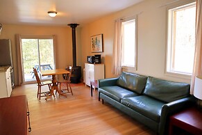 Lakepoint Cottage Resort