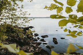 Lakepoint Cottage Resort