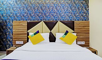 Itsy Hotels Rk Palace