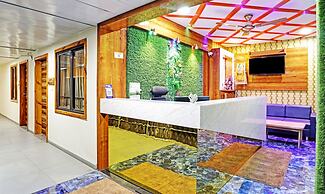 Itsy Hotels Rk Palace