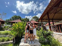 Sunset Hill Lembongan