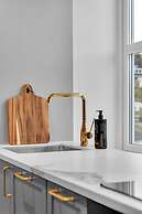 Enter St. Elisabeth Suites