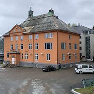 Enter St. Elisabeth Suites