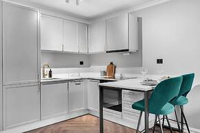 Enter St. Elisabeth Suites