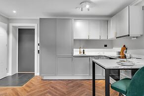 Enter St. Elisabeth Suites