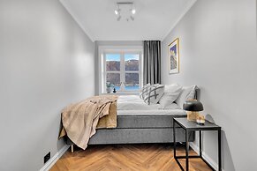 Enter St. Elisabeth Suites