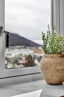 Enter St. Elisabeth Suites