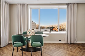 Enter St. Elisabeth Suites