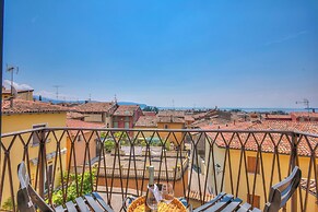 Agata Maisonette- Historical Center