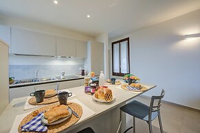 Agata Maisonette- Historical Center