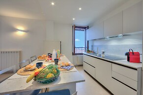 Agata Maisonette- Historical Center